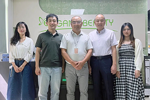 共建美好社會丨慈善與發(fā)展同行，愛心與責任并肩，鵬灣公益走訪理事企業(yè)深圳市雅香麗集團